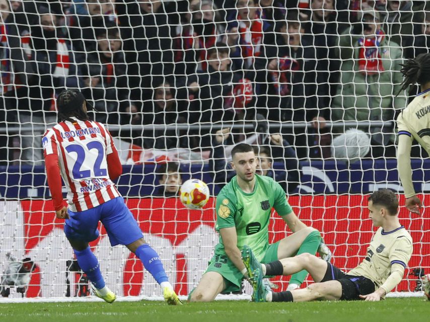 Joan García encaixa un gol a l'Atlètic de Madrid-Barça de la Copa del Rei