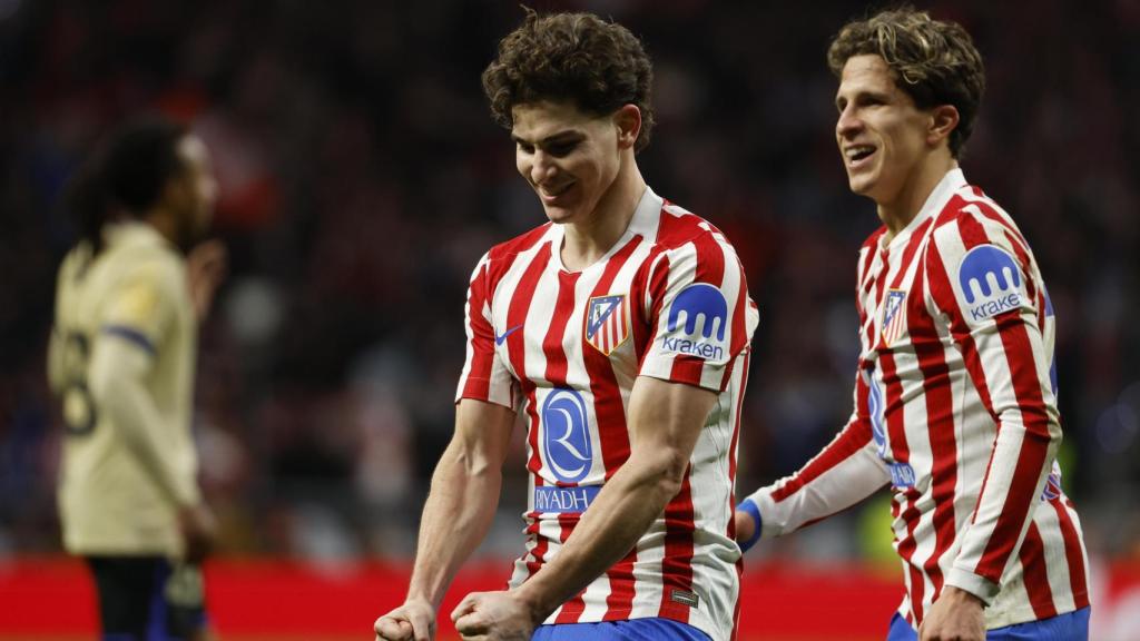 Julián Álvarez celebra su gol contra el Barça en la Copa del Rey