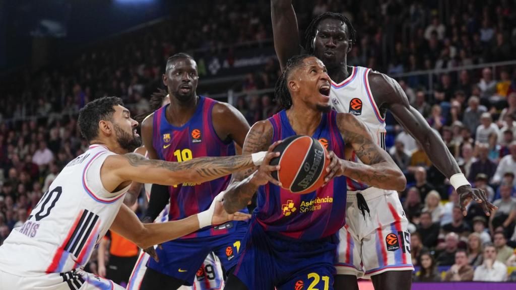 Will Clyburn grita tras recibir una falta en el Barça de basket-Paris Basketball