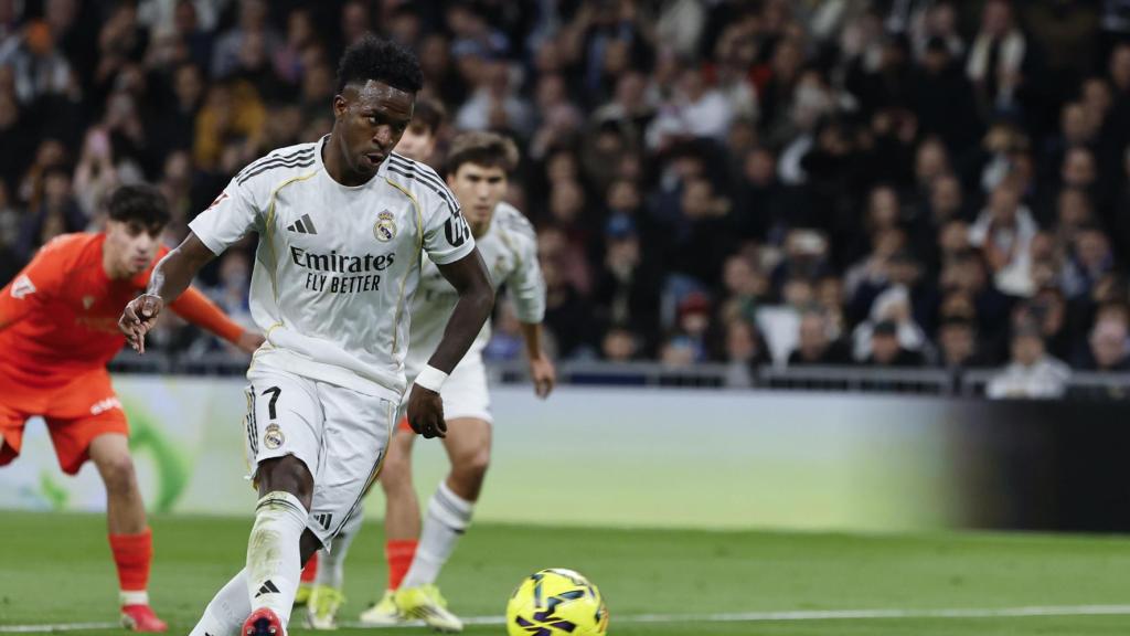 Vinicius Jr anota su primer gol de penalti en el Real Madrid-Real Sociedad de la Liga
