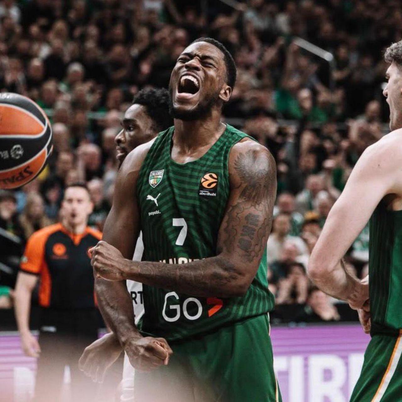 Moses Wright, pívot del Zalgiris