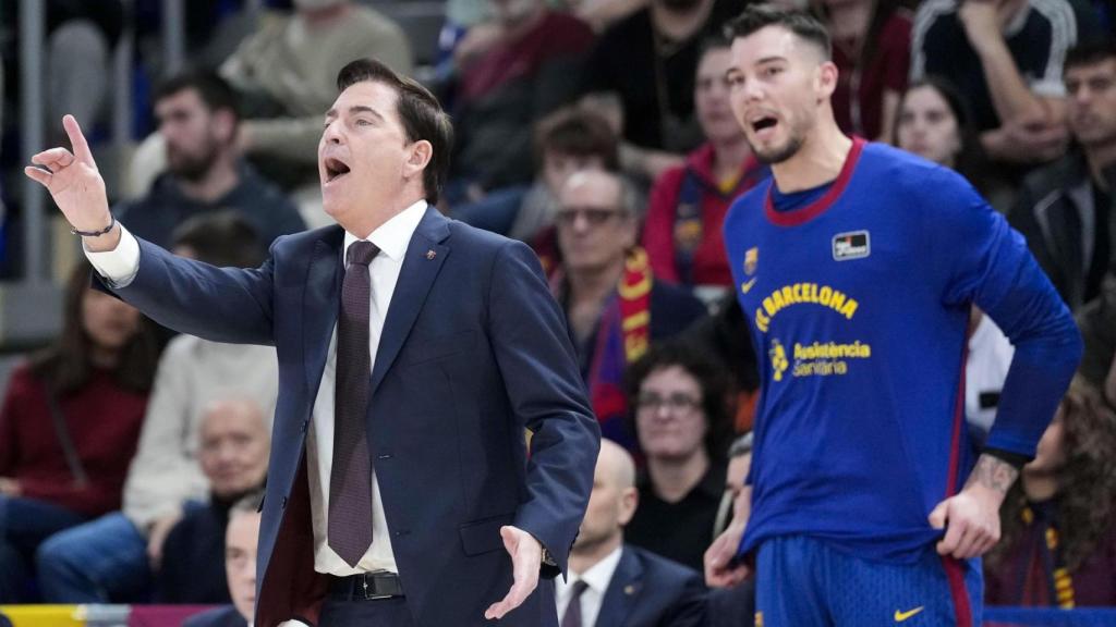Xavi Pascual dirige al Barça de basket frente al Manresa