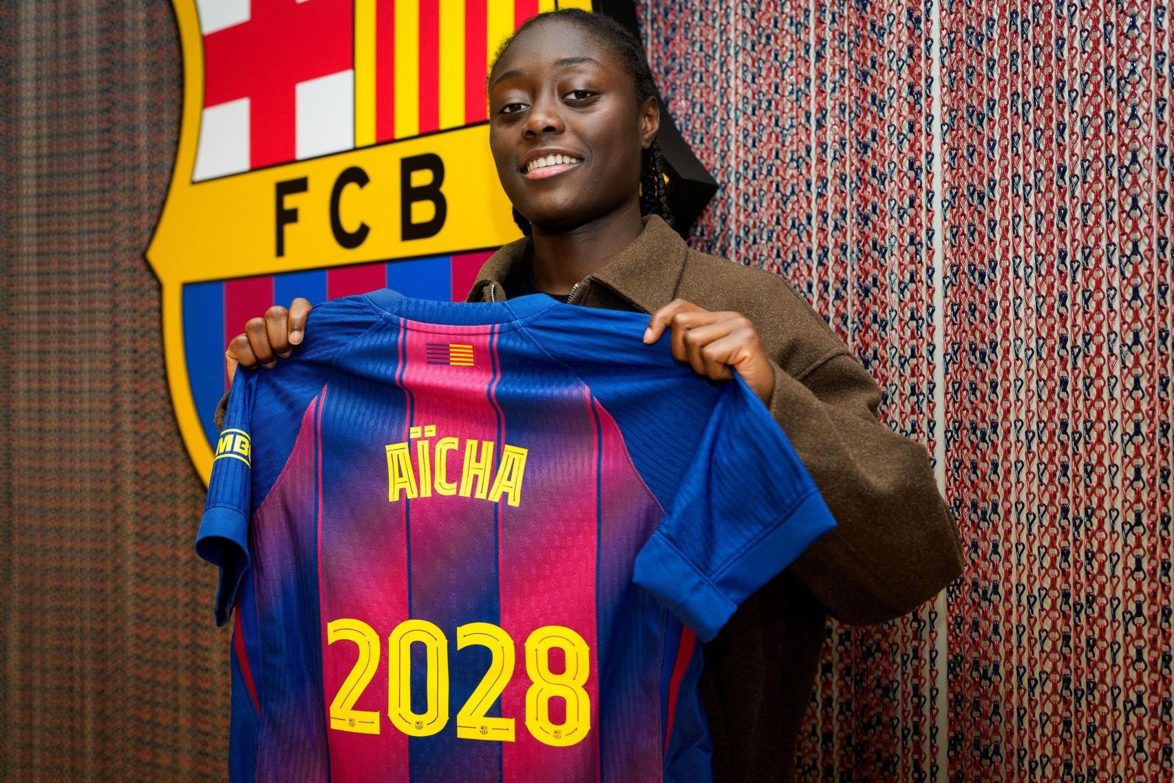 Aïcha Cámara renova el seu contracte amb el Barça Femení fins al 2028