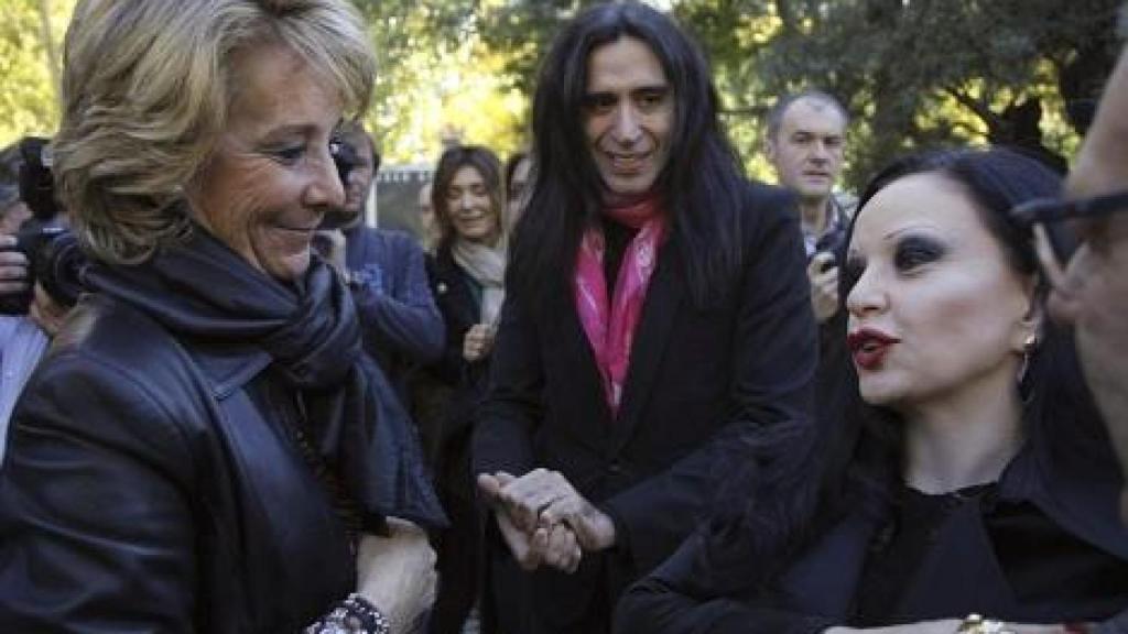 Esperanza Aguirre con Alaska, en 2011