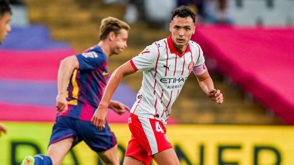 Arnau Martínez en un partido frente al Barça