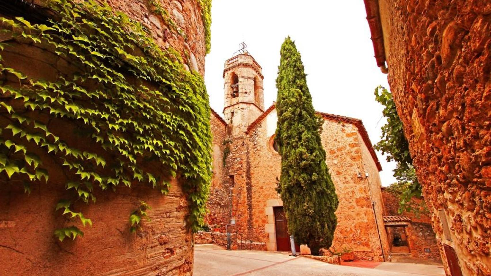 El inexplorado pueblo medieval del interior del Empordà, Les Escaules