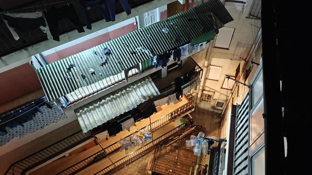 Vista aérea del trastero incendiado en Manlleu
