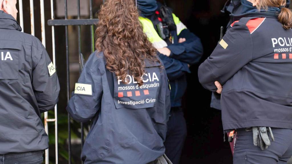 Las calles de Manlleu la mañana después del incendio mortal en un trastero