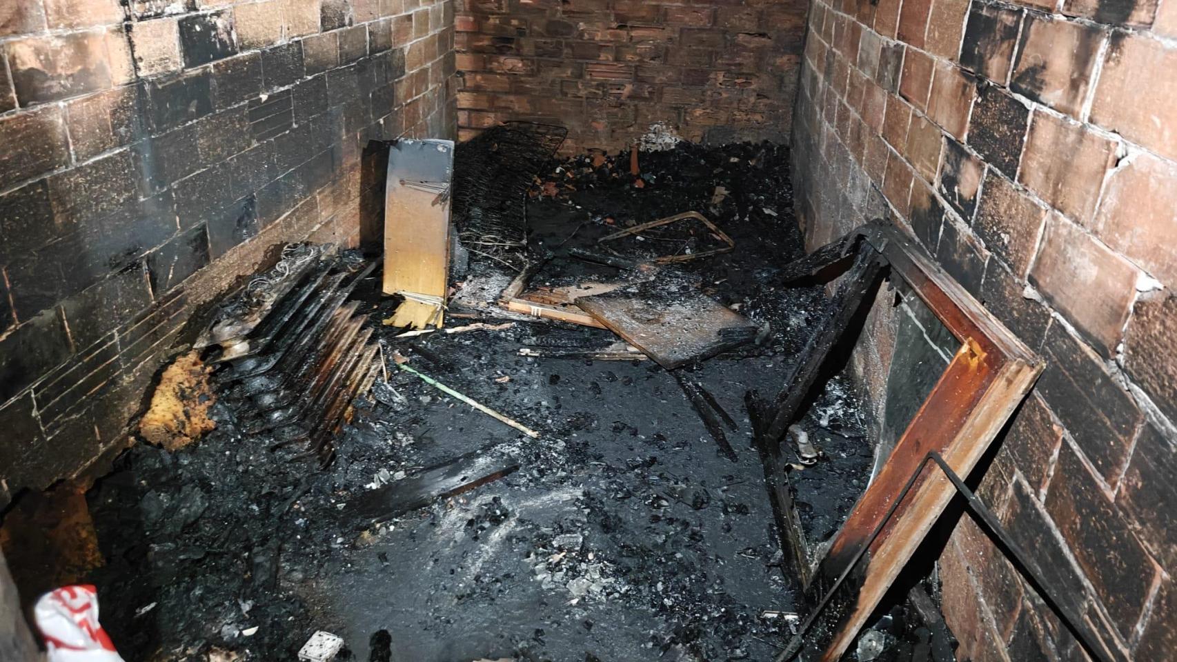 Estado en el que ha quedado el trastero de Manlleu tras el incendio