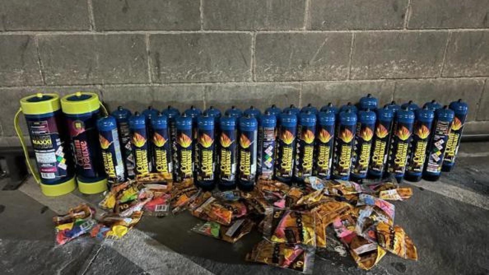 Botes de óxido nitroso incautados por la Guardia Urbana de Barcelona en un operativo anterior