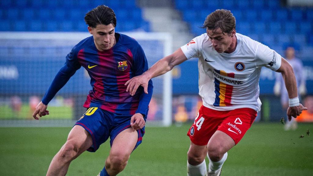 Toni Fernández durante el Barça B-Andorra