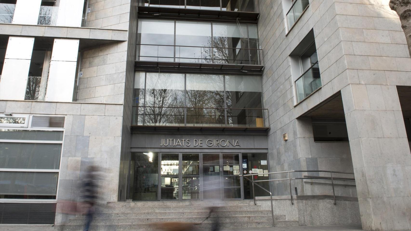 Acceso de los juzgados de Girona
