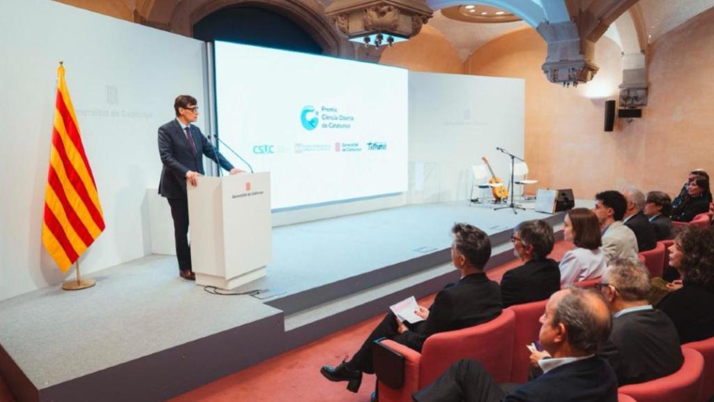 El 'president' Salvador Illa, en la entrega de los Premios Ciencia Oberta esta semana en la Generalitat