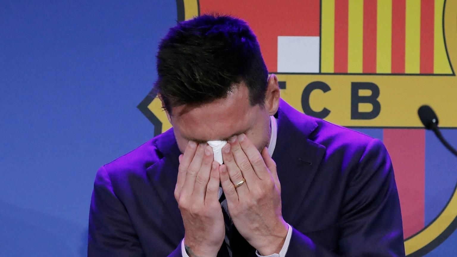 Leo Messi llora el día de su despedida con el Barça