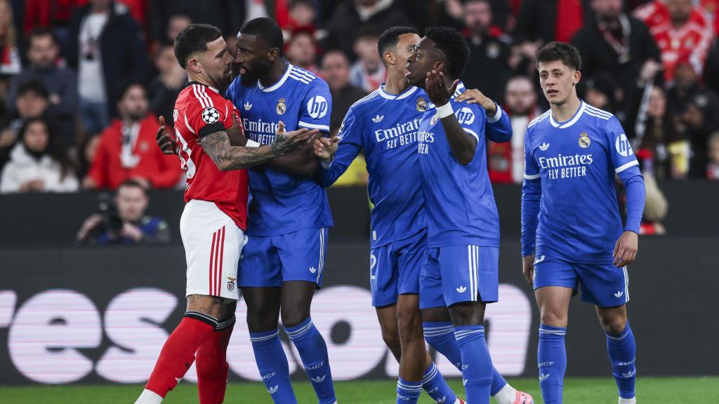 Vinicius Jr se enzarza con Nicolás Otamendi en el Benfica-Real Madrid (0-1)