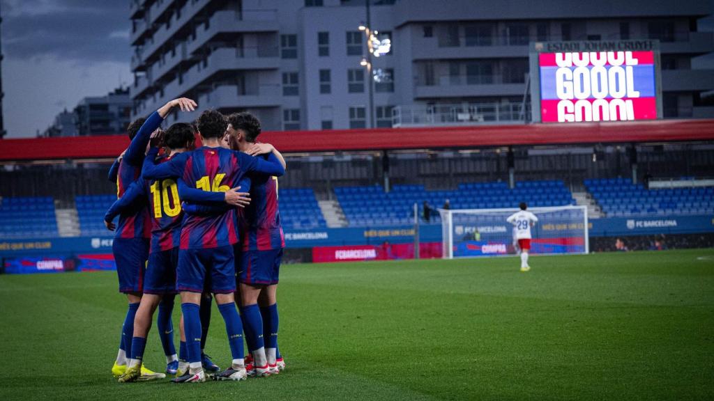 Los jugadores del Barça B celebran el gol de la victoria contra el Andorra en la Copa Catalunya