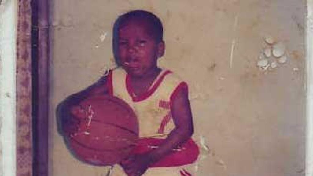 Una imatge de Serge Ibaka de nadó