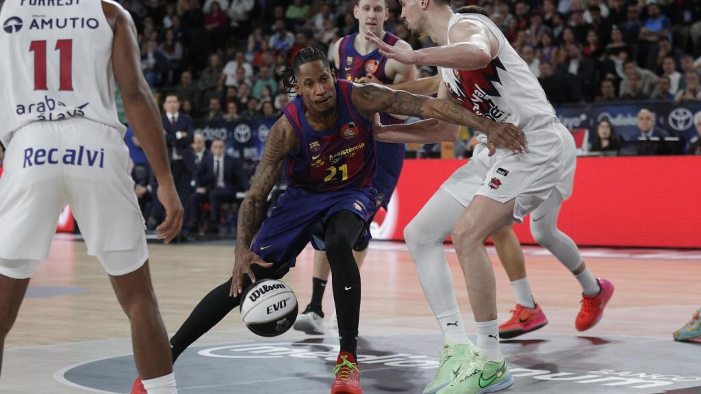 Will Clyburn se zafa de su defensor en el Barça de basket-Baskonia de la Copa del Rey