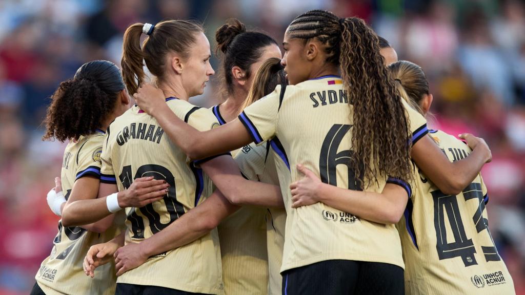 Las jugadoras del Barça Femenino celebran un gol en el Granada-Barça Femenino de la Liga F