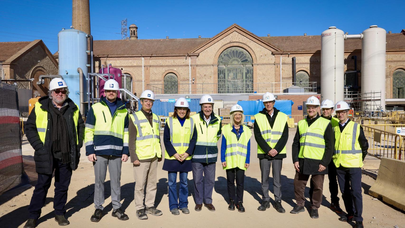 Foto de familia de la visita de Silvia Paneque a las obras de ampliación de la potabilizadora del Besòs / GENERALITAT