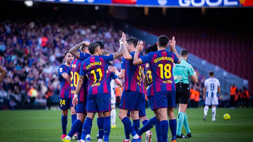 El Barça celebra un gol ante el Levante