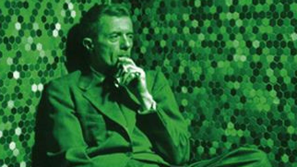 Paul Bowles, en la portada de 'Paul Bowles, el recluso de Tánger, de Mohamed Chukri