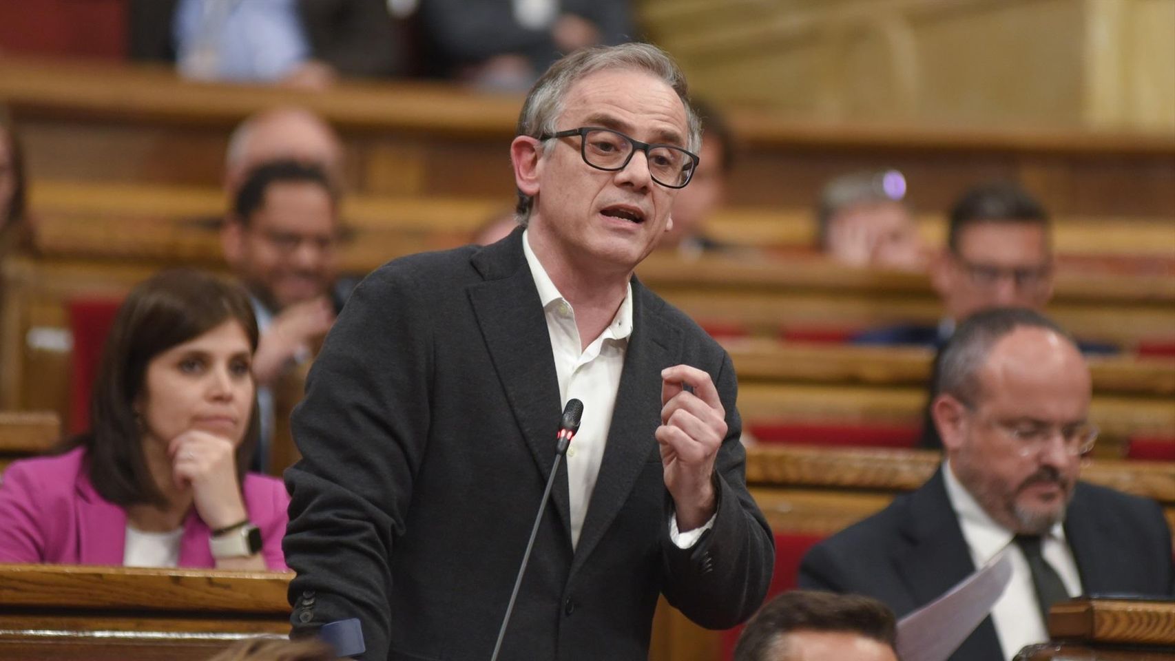 Illa y ERC se buscan, sin éxito, en el Parlament