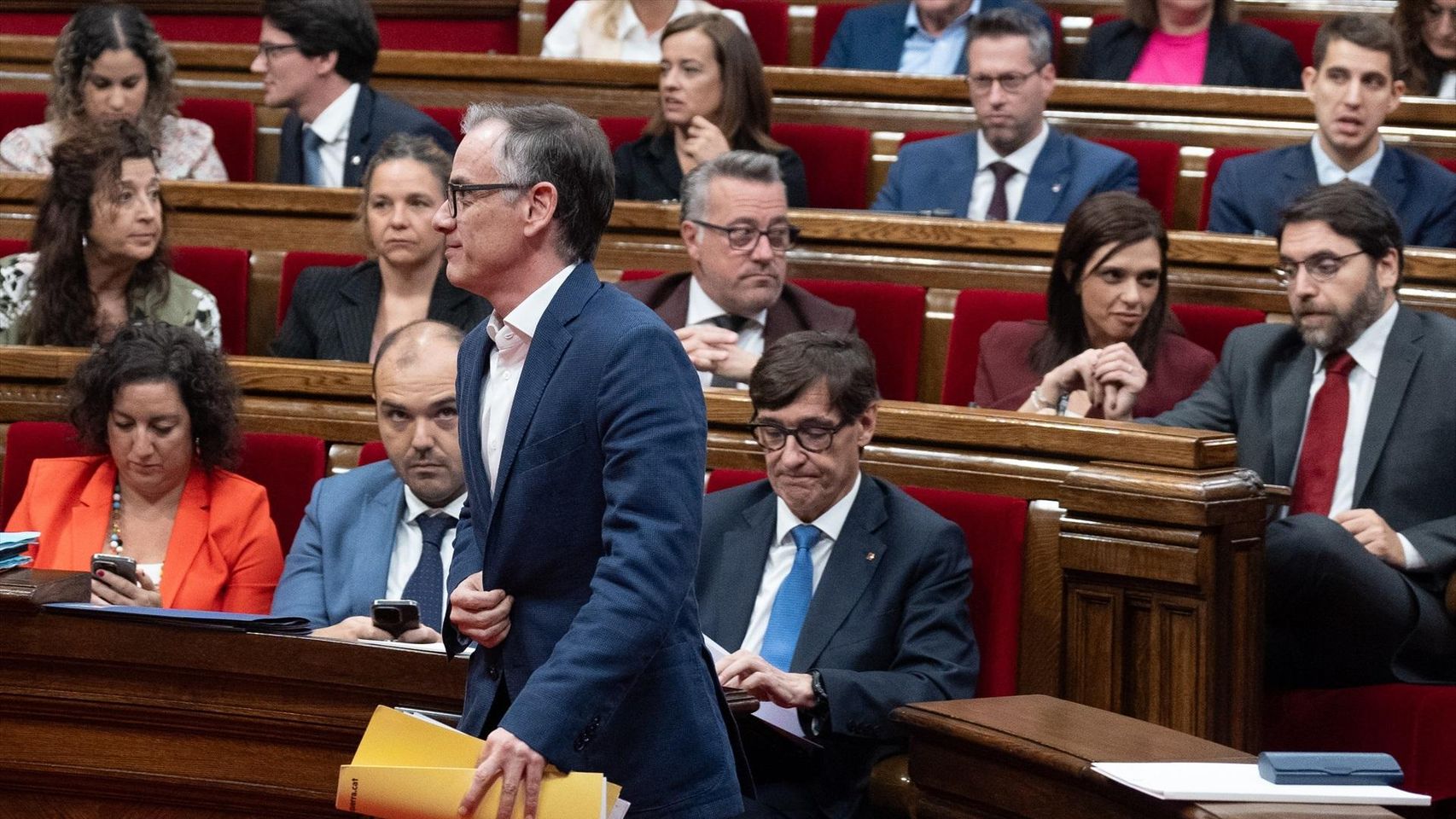 Illa y ERC se buscan, sin éxito, en el Parlament