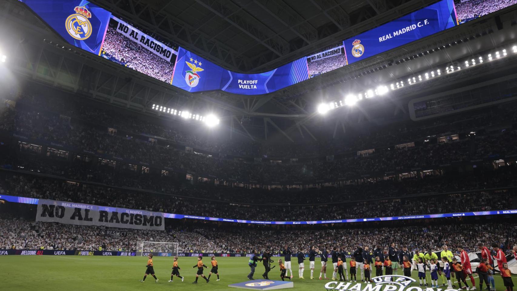 Panorámica del Santiago Bernabéu durante el Real Madrid-Benfica