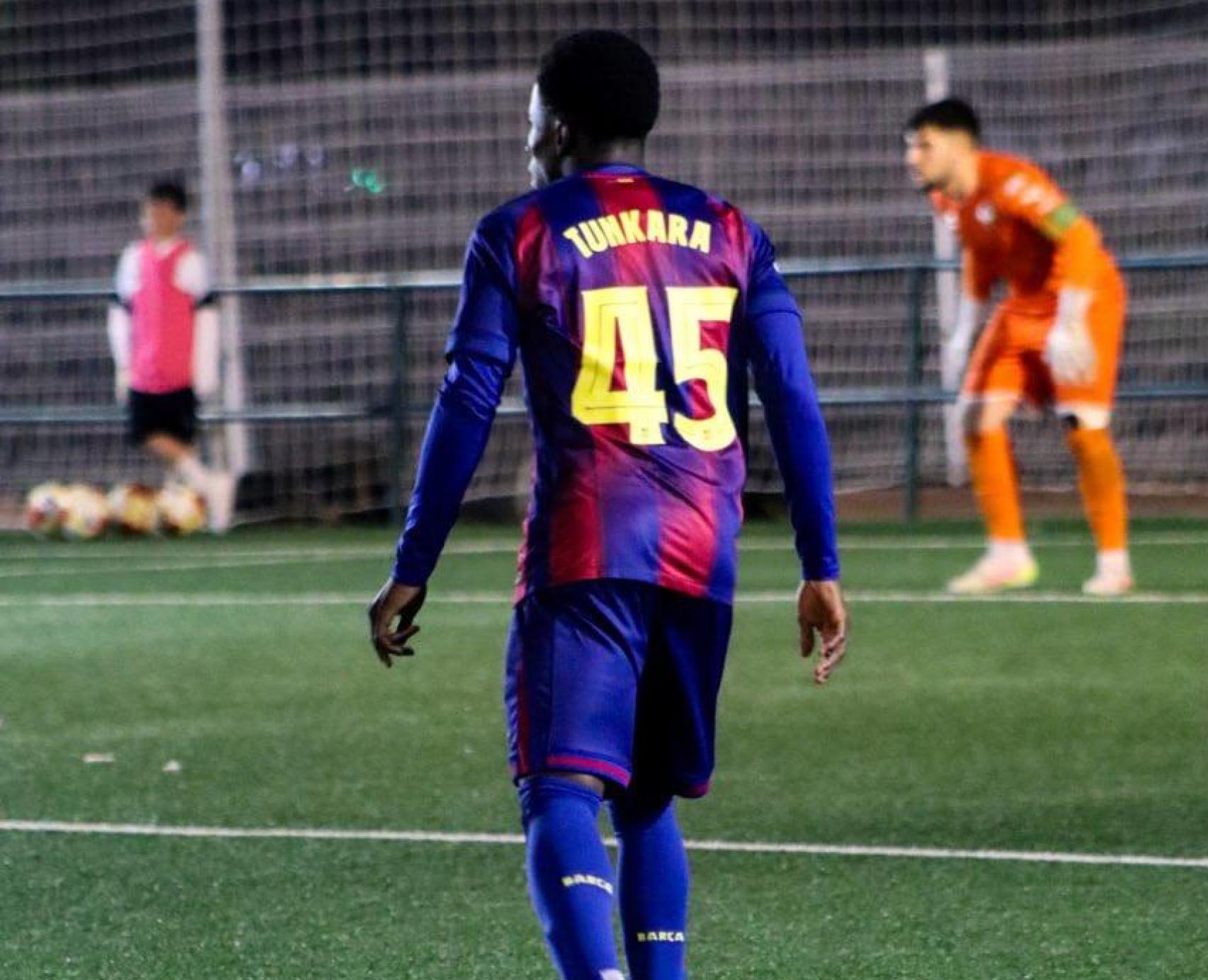 Ebrima Tunkara debuta amb el Barça B a Segona RFEF amb 15 anys