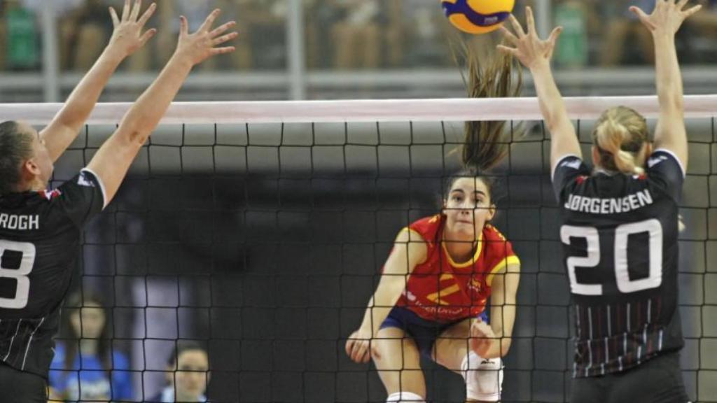Imagen de archivo de un partido de la selección española femenina de voleibol