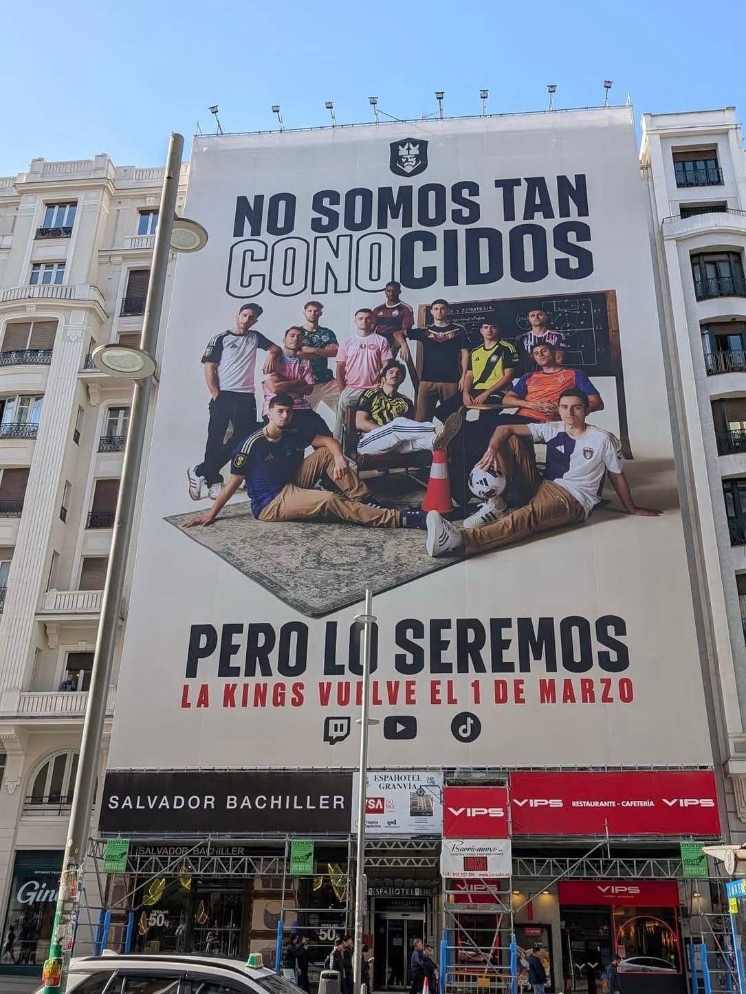 La pancarta promocional de la Kings League que vacil·la a Álvaro Arbeloa
