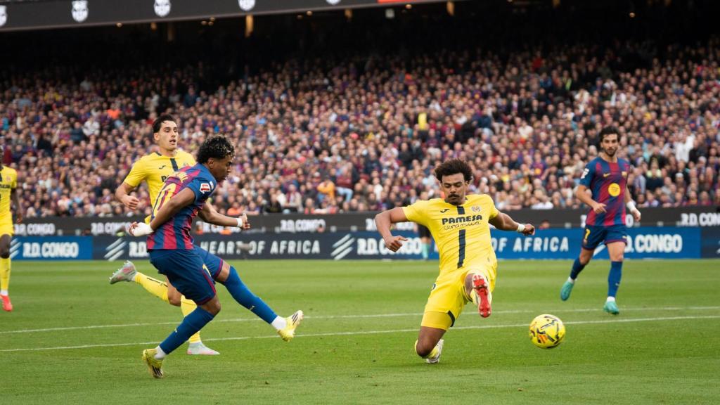 Lamine Yamal marca el primer gol en el Barça-Villarreal