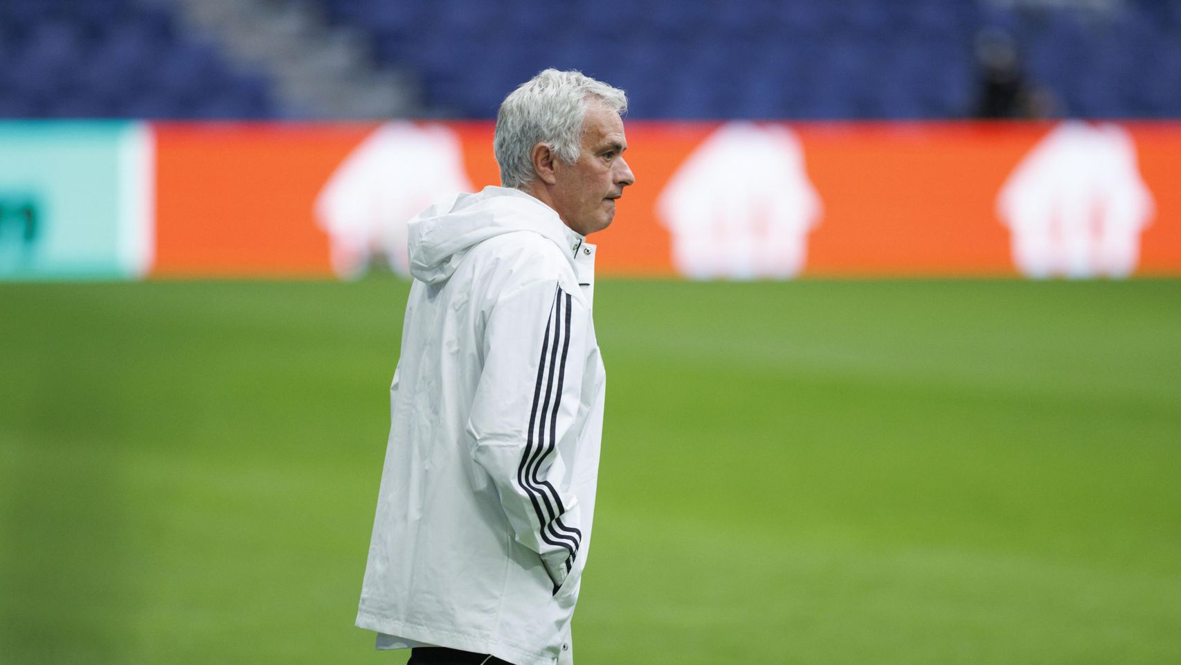 José Mourinho, en un entrenamiento del Benfica antes de enfrentarse al Real Madrid