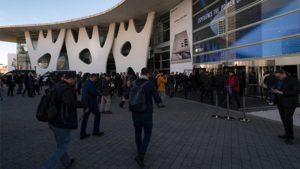 Ambiente en los accesos al MWC en una imagen de archivo