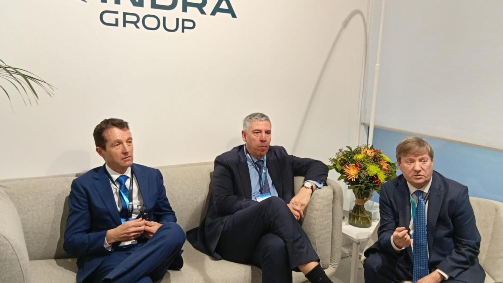 Ángel Escribano, presidente de Indra, y José Vicente de los Mozos, CEO