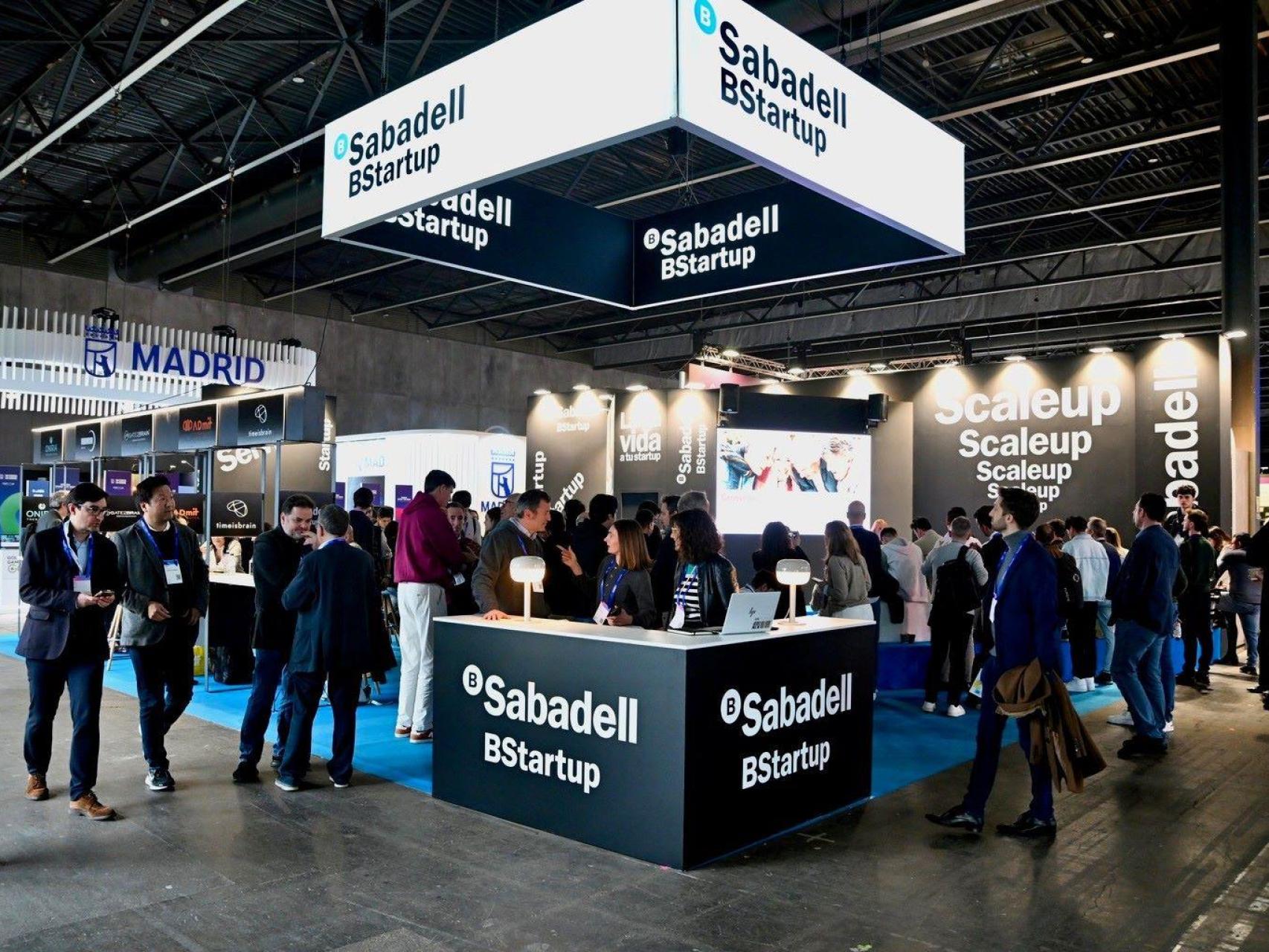 Stand de BStartup de Banco Sabadell en el 4YFN26 en el MWC 2026