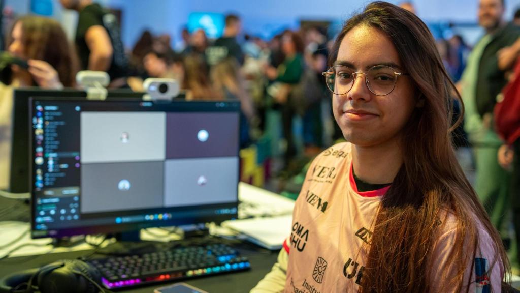 Leona, integrant de l'equip NGU eSports Blossom