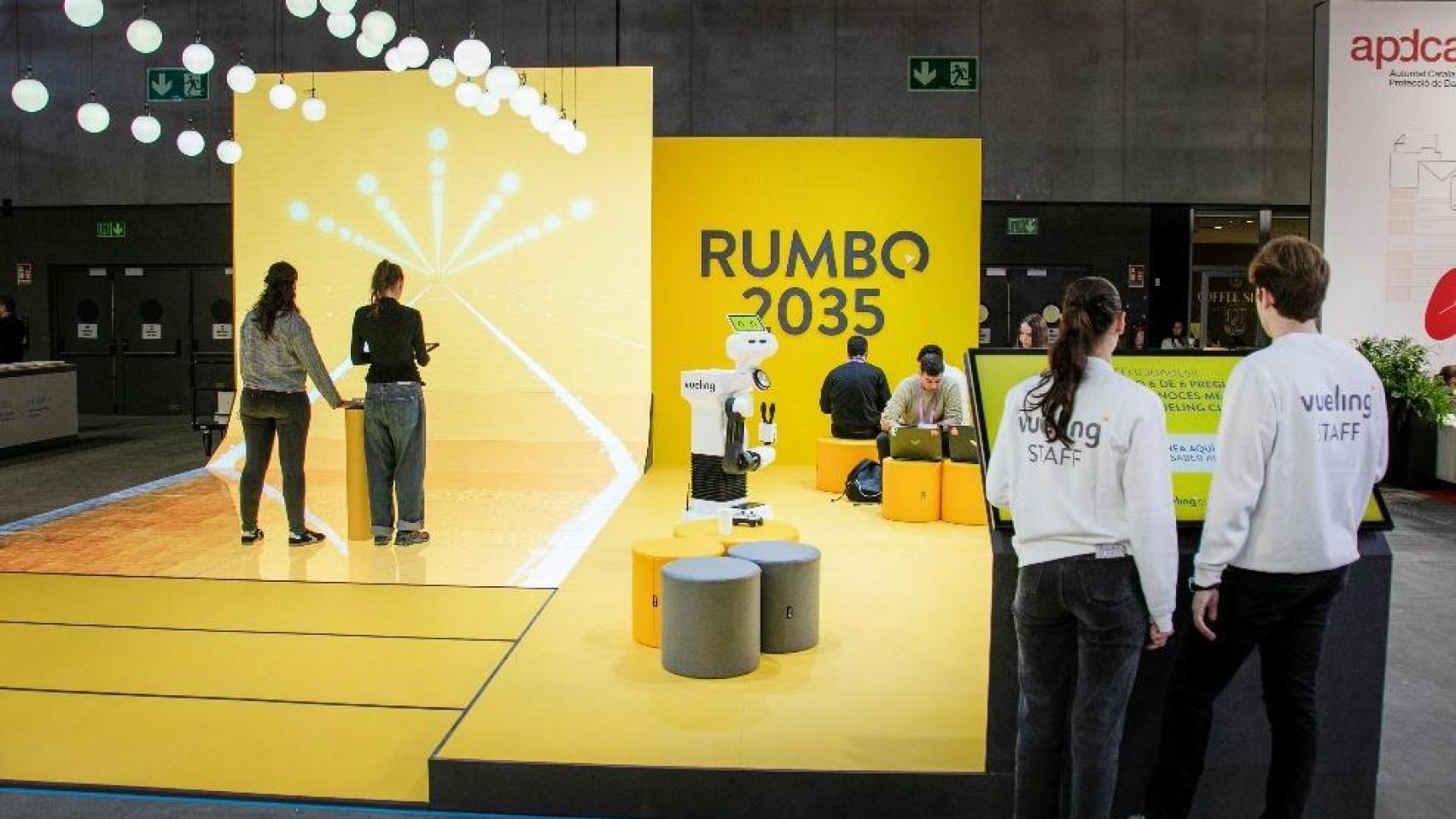 Un stand de Vueling en el pavellón 4YFN del Mobile World Congress