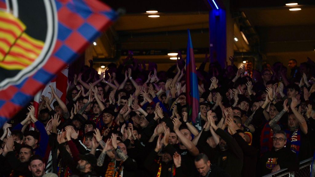 Ovació tancada de l'afició als jugadors del Barça després de caure eliminats contra l'Atlético