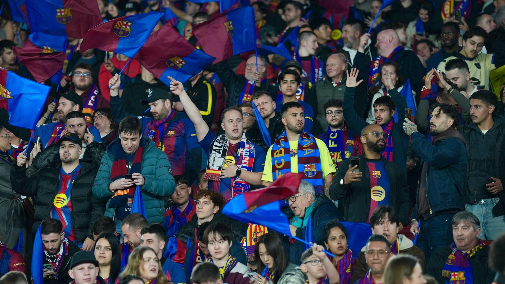 Algunos aficionados del Barça en el partido contra el Atlético de Madrid de la Copa del Rey