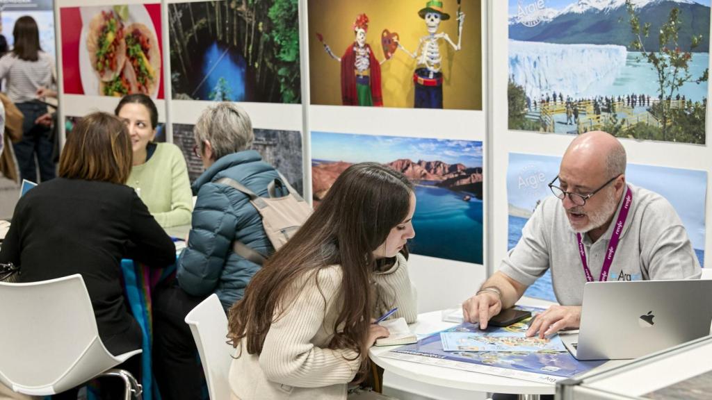 Stand informativo. Más de cien expositores estarán presentes en B-Travel 2026