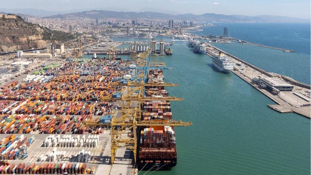 Vista aérea del Puerto de Barcelona