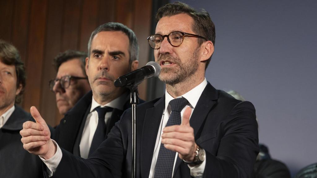 Marc Ciria compareix davant dels mitjans després de presentar les signatures