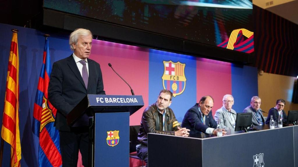 Josep Cubells y la Junta Electoral del Barça en el Auditori 1899, anunciando los candidatos a las elecciones de 2026