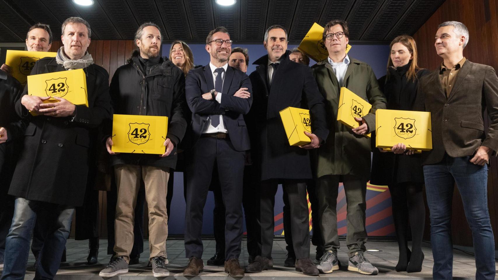 Marc Ciria sonríe tras presentar más de 2.800 firmas