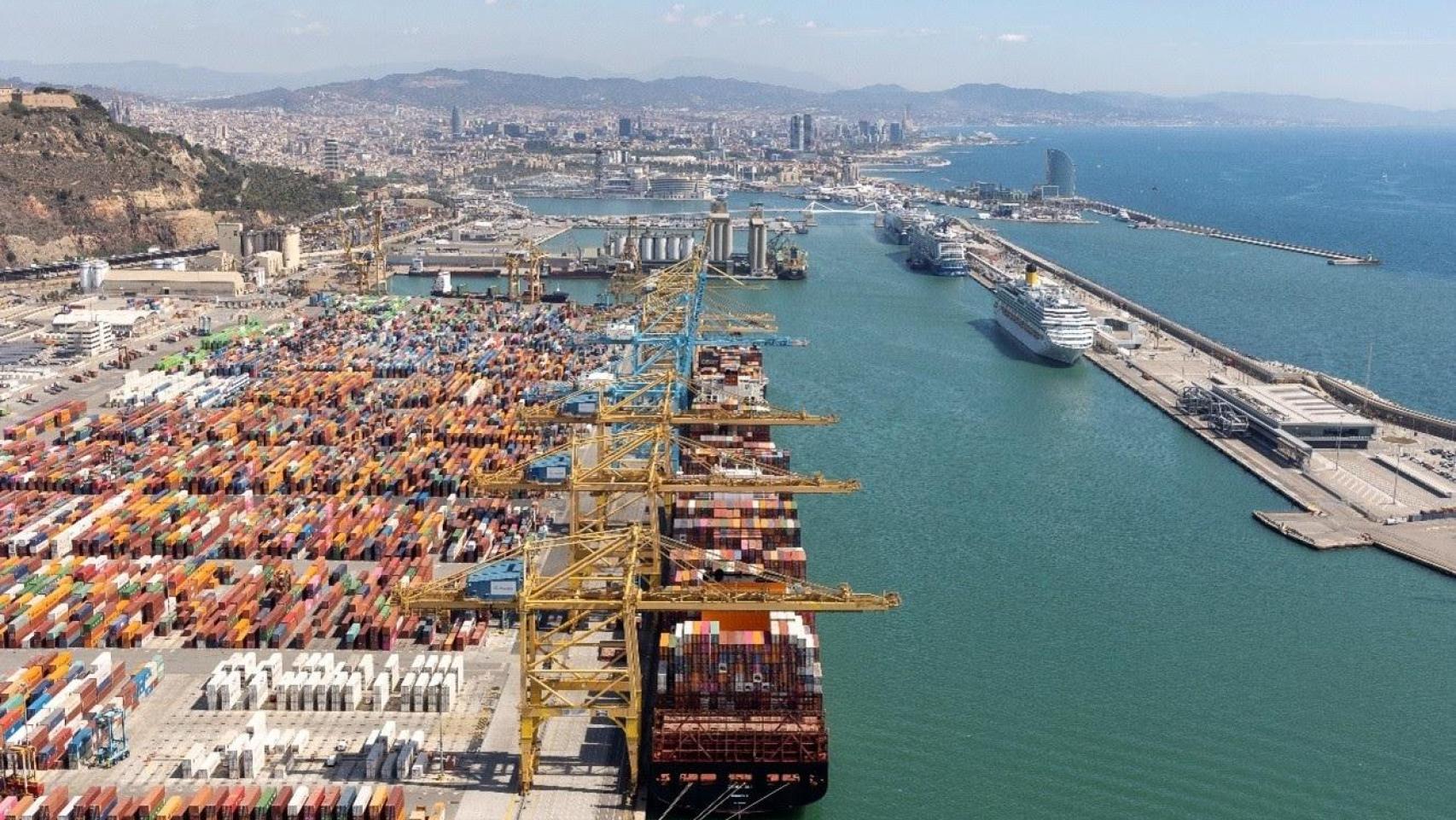 Vista aérea del Puerto de Barcelona, polo exportador de Cataluña / EP