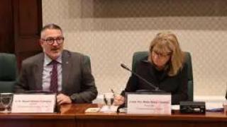 El conseller de Empresa y Trabajo de la Generalitat, Miquel Sàmper, explica los Presupuestos de 2026 en su conselleria en la comisión de Empresa y Trabajo del Parlament