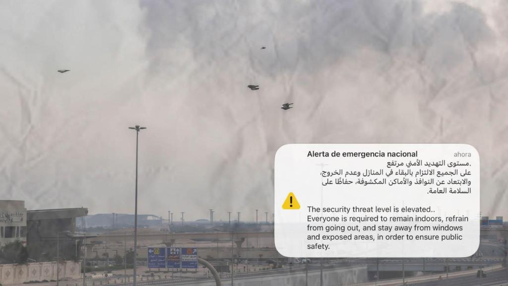 Las defensas aéreas qataríes interceptan misiles iraníes sobre Doha, el pasado 2 de marzo. Foto de Yousef Mohammad