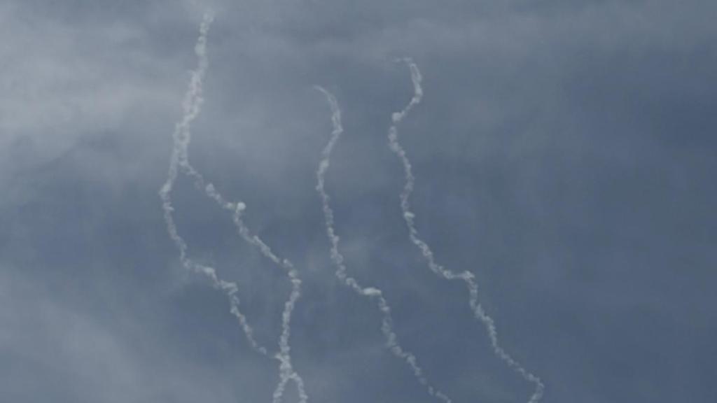 Esteles de diversos projectils iranians interceptats al cel de Doha